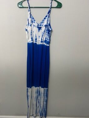 Women’s Live A Little Blue Tie Dye Maxi Dress Size Large